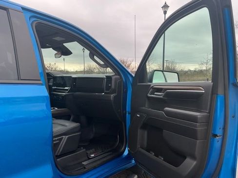 Used 2023 Chevrolet Silverado 1500 RST AWD/4WD image 18