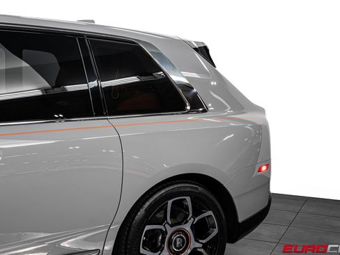 Used 2023 Rolls-Royce Cullinan AWD/4WD image 16