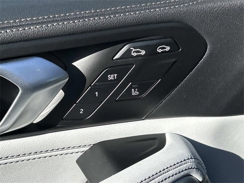 Used 2023 BMW X6 xDrive40i w/ Premium Package image 16