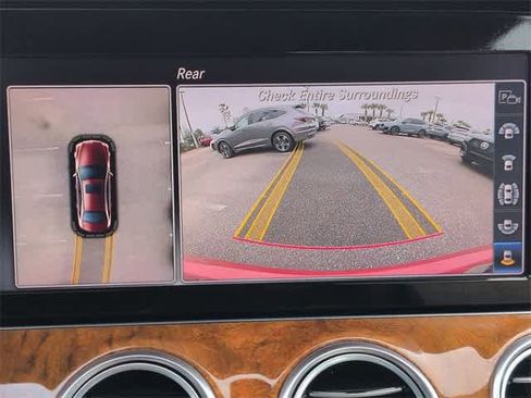 Used 2019 Mercedes-Benz E 300 image 32