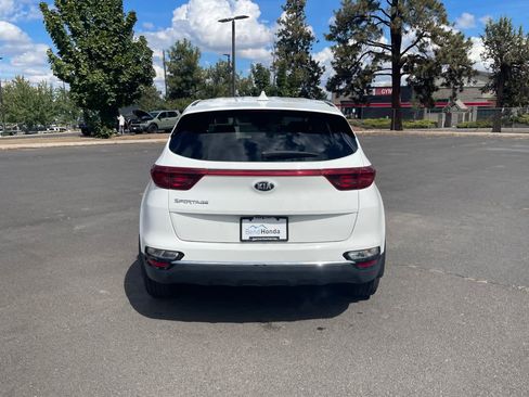 Used 2021 Kia Sportage LX w/ LX AWD Popular Package image 4