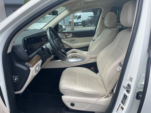 Used 2024 Mercedes-Benz GLS 450 4MATIC image 6