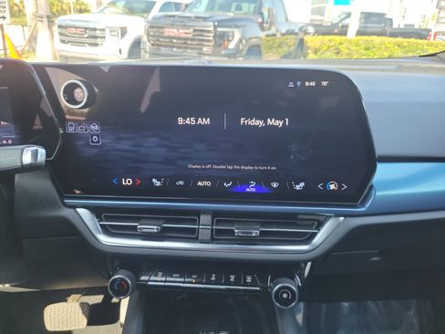 Used 2025 Chevrolet Equinox EV LT FWD image 22