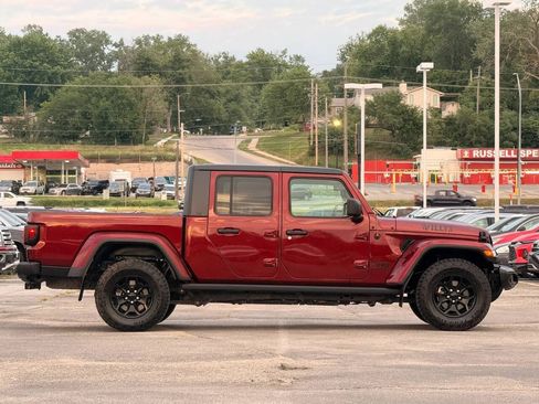 Used 2021 Jeep Gladiator Sport AWD/4WD image 6