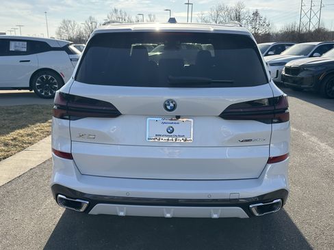 Used 2026 BMW X5 xDrive50e w/ M Sport Package AWD/4WD image 9