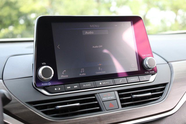Certified 2025 Nissan Altima 2.5 SV FWD image 11