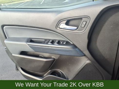 Used 2021 Chevrolet Colorado Z71 w/ Safety Package image 26