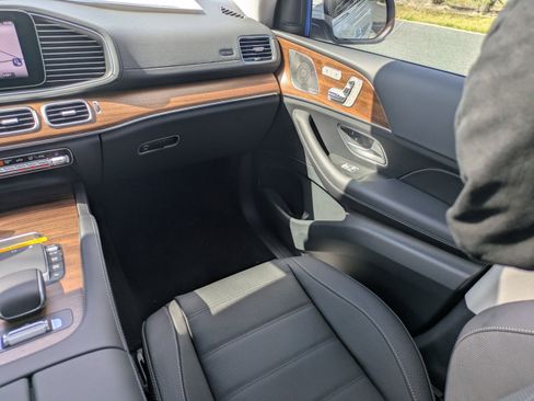New 2026 Mercedes-Benz GLS 450 4MATIC image 24