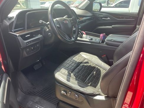 Used 2022 Cadillac Escalade ESV Premium Luxury Platinum w/ LPO, Floor Liner Package RWD image 6