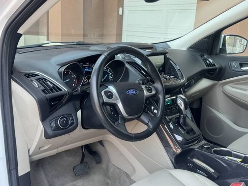 Used 2014 Ford Escape Titanium FWD image 17