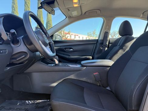 Used 2024 Nissan Sentra SV w/ Trunk Package image 15