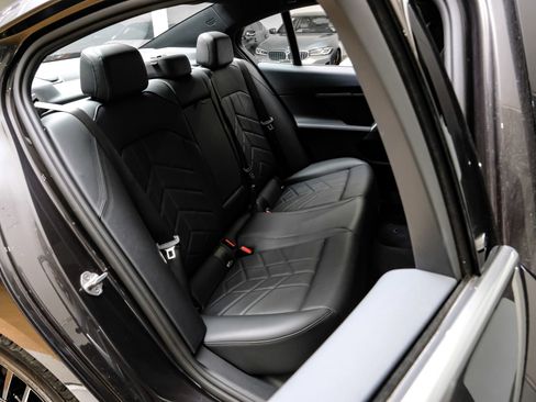 Used 2024 BMW 530i xDrive image 39