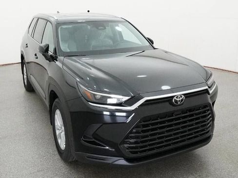 New 2026 Toyota Grand Highlander XLE image 14