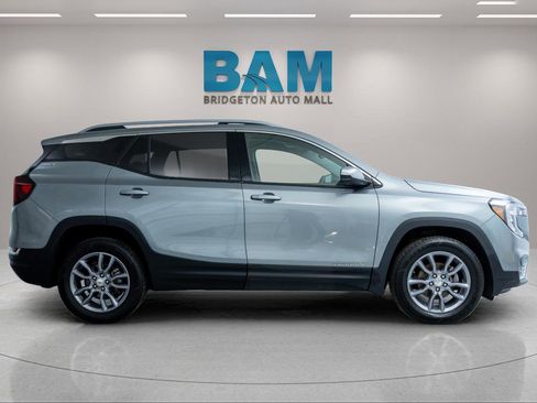 Certified 2023 GMC Terrain SLT AWD/4WD image 8