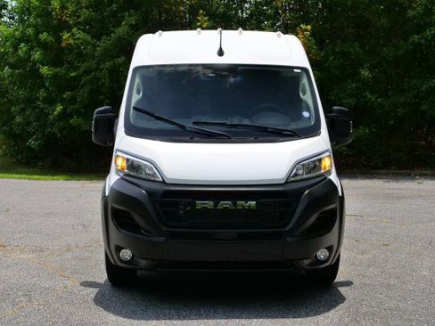 Used 2025 RAM ProMaster 2500 w/ Convenience Group FWD image 5