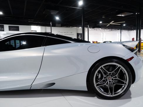 Used 2018 McLaren 720S image 38