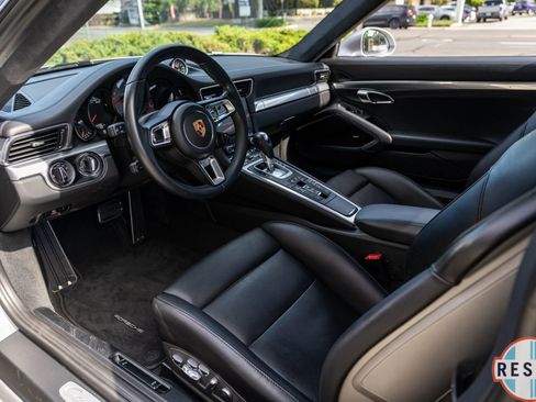 Used 2017 Porsche 911 Carrera 4S image 8