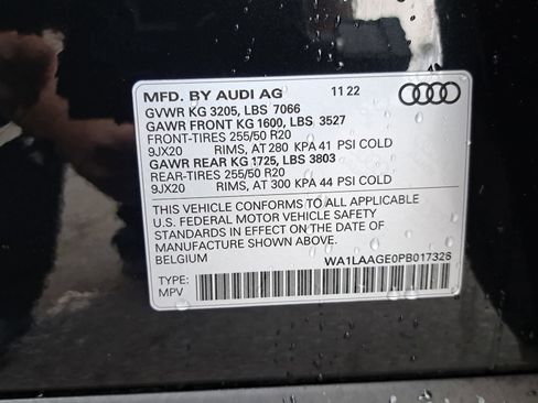Certified 2023 Audi e-tron Premium Plus w/ Premium Plus Package AWD/4WD image 41