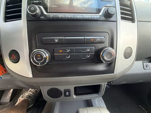 Used 2018 Nissan Frontier SV RWD image 19