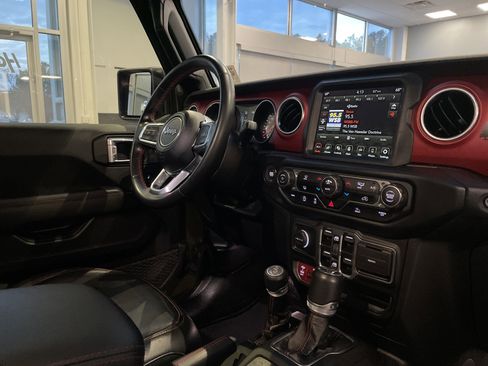 Used 2022 Jeep Gladiator Rubicon w/ LED Lighting Group image 30