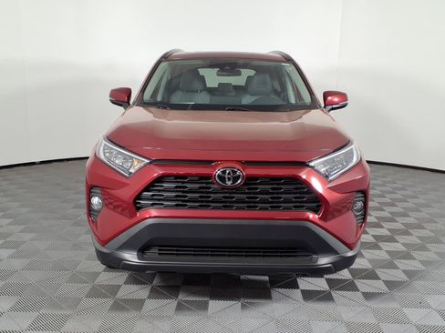 Used 2021 Toyota RAV4 XLE Premium FWD image 2