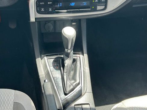 Used 2019 Toyota Corolla LE FWD image 19