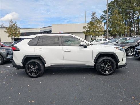 Certified 2022 Toyota RAV4 XLE w/ Convenience Package image 3