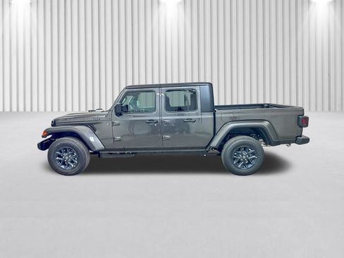 New 2026 Jeep Gladiator Overland AWD/4WD image 8