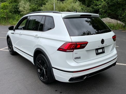 Used 2024 Volkswagen Tiguan SE R-Line AWD/4WD image 3