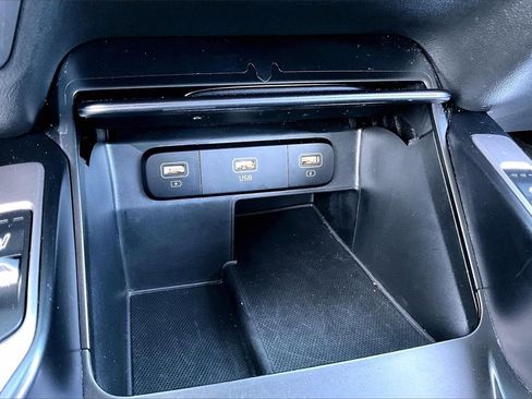 Used 2021 Kia Sorento S image 33