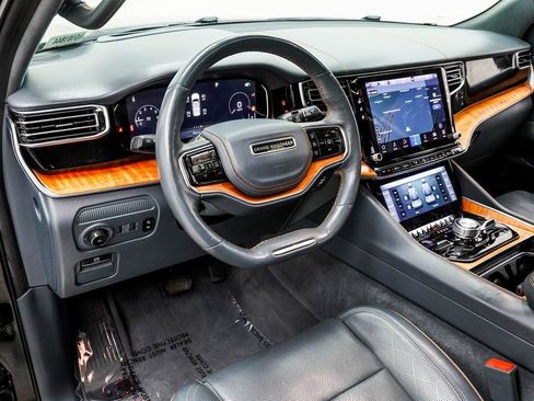 Used 2022 Jeep Grand Wagoneer Series II w/ Convenience Group III image 15