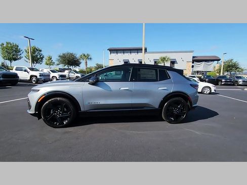 New 2026 Chevrolet Equinox EV RS image 19