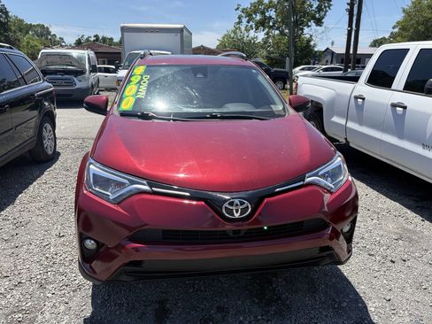 Used 2018 Toyota RAV4 Limited FWD image 2