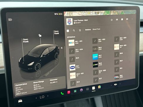 Used 2024 Tesla Model Y Performance image 21
