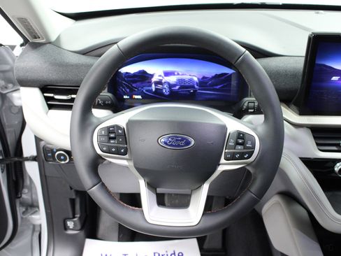 New 2026 Ford Explorer Active w/ Active Comfort Package image 18