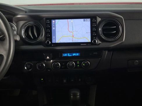 Used 2023 Toyota Tacoma TRD Off-Road w/ Technology Package AWD/4WD image 23