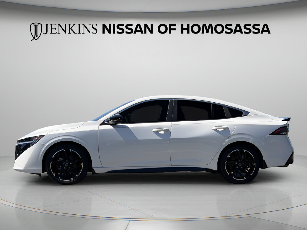 Used 2026 Nissan Sentra SR w/ SR Premium Package FWD image 14