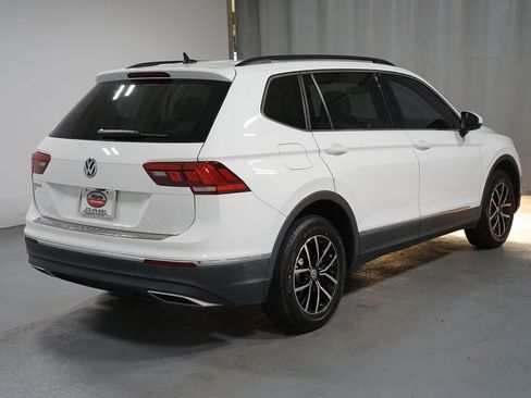 Used 2021 Volkswagen Tiguan SE image 8