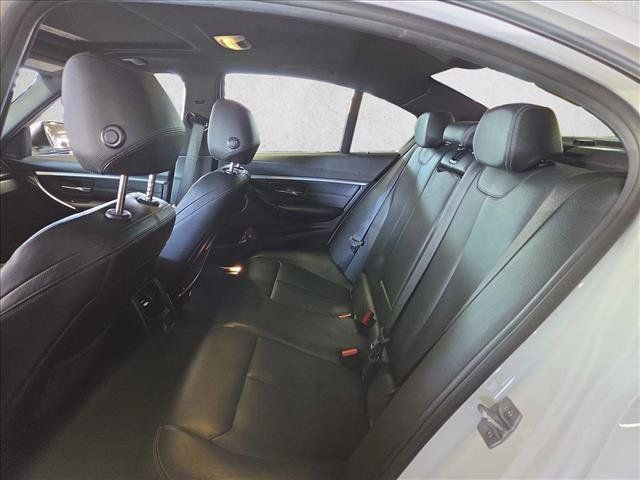 Used 2017 BMW 330i Sedan RWD image 17