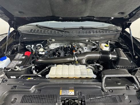 Used 2025 Ford Expedition Active AWD/4WD image 37