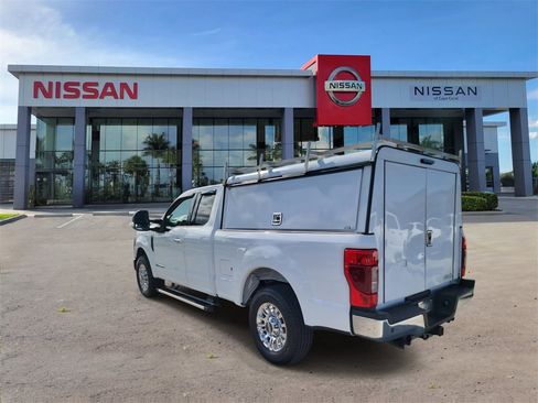 Used 2022 Ford F250 XLT w/ XLT Premium Package image 6