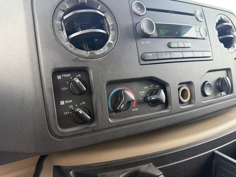 Used 2012 Ford E-350 and Econoline 350 XLT RWD image 13