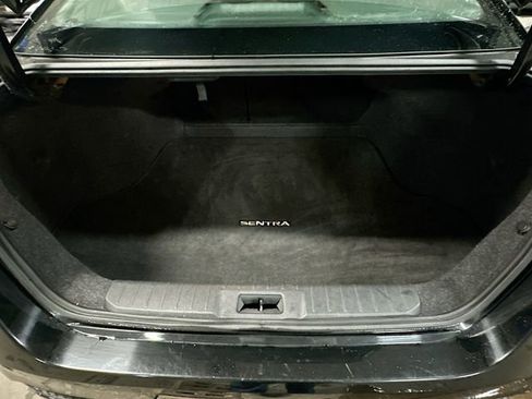 Used 2021 Nissan Sentra SV w/ Trunk Package image 24