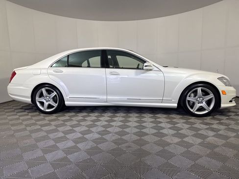Used 2010 Mercedes-Benz S 550 4MATIC image 8