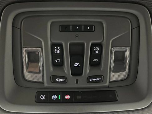 Used 2021 GMC Sierra 3500 Denali w/ Denali Ultimate Package AWD/4WD image 37
