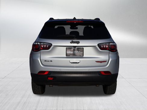 Used 2025 Jeep Compass Trailhawk AWD/4WD image 5