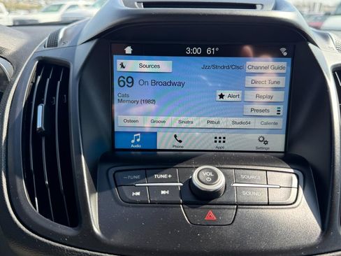 Used 2018 Ford Escape SE w/ SE Sync 3 Package image 19