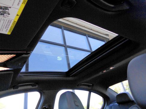 Used 2024 BMW 330i xDrive 330i xDrive Sedan image 16