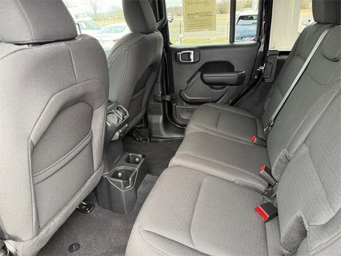 Used 2023 Jeep Wrangler Unlimited Sport image 33