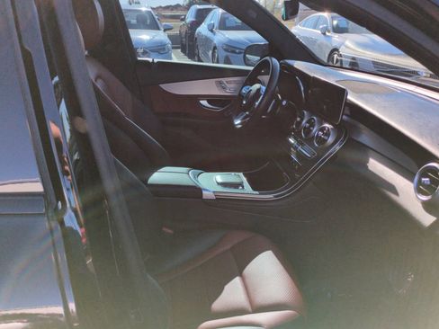 Used 2022 Mercedes-Benz GLC 300 w/ AMG Line image 17